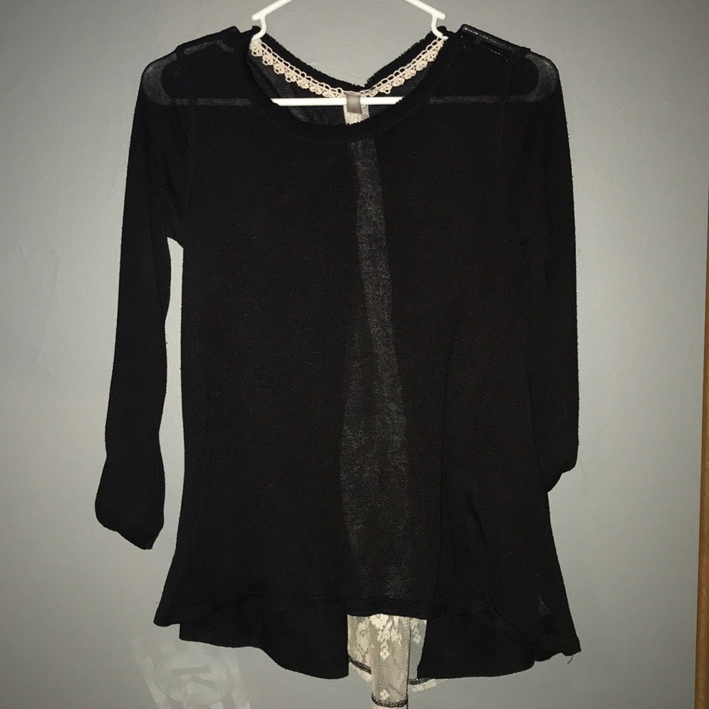 *** 5 for $20 item -- long sleeve with lace back